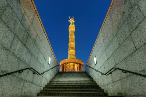 The Victory Column in Berlin at night Stock Photos