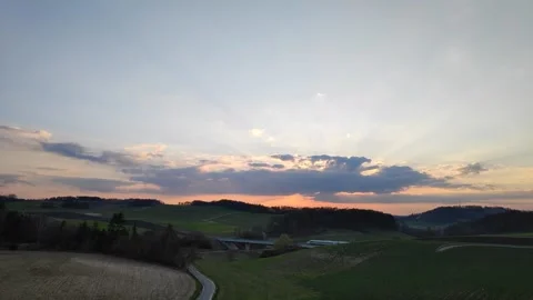 VID 20200319 175854 German train crosses the countryside 库存影片 336814081