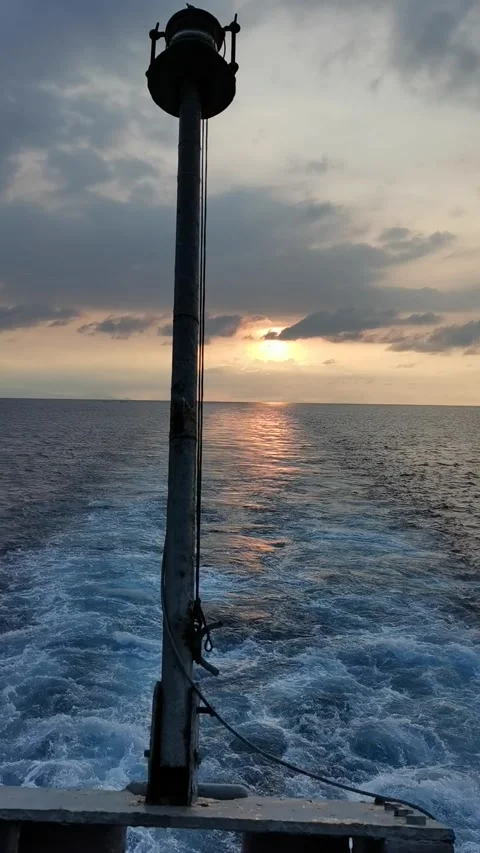 VID 20221001 Sunset in the Java Sea Video stock 218386278