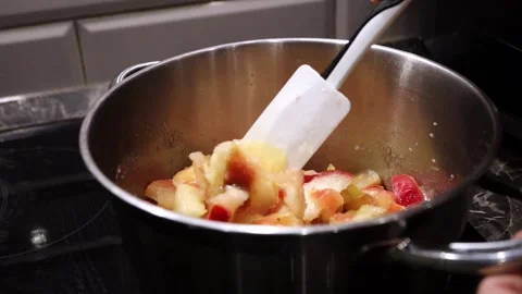 Video 4HD cooking jam, mashed potatoes. Stock Footage 161265940