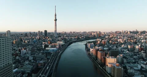 Video 4K of Sumida river and Building in Tokyo city Japan on sunrise. Video stock 271007399
