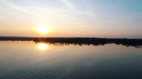 Video from the air, sunset on the river 库存影片 104236952