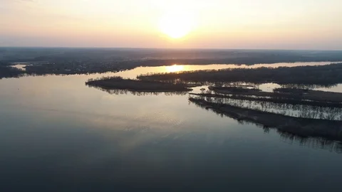 Video from the air, sunset on the river 库存影片 104238114
