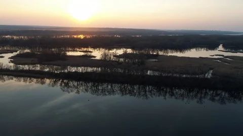 Video from the air, sunset on the river 库存影片 104238145