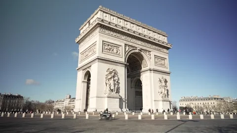 Video of Arc de triomphe in Paris in january 02 Stock-Footage 307915082