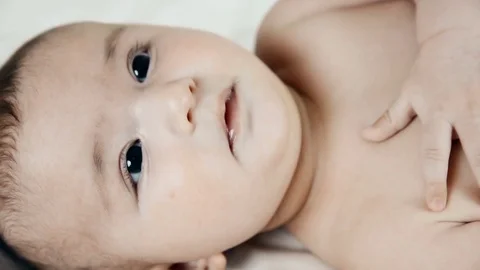 Video baby closeup Stockbeeldmateriaal 70604392