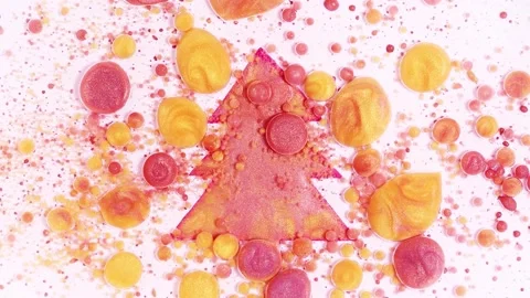 Video background with Christmas tree and overflowing bubbles. Fluid art Stock-Footage 143079095