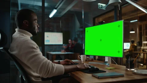 Video Call Green Screen Mock Up in Creative Office 스톡 동영상 143745321