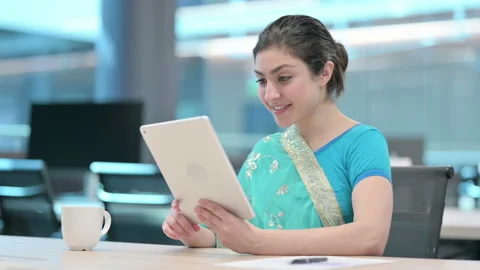 Video Call on Tablet by Young Indian Woman at Work 스톡 동영상 152522356