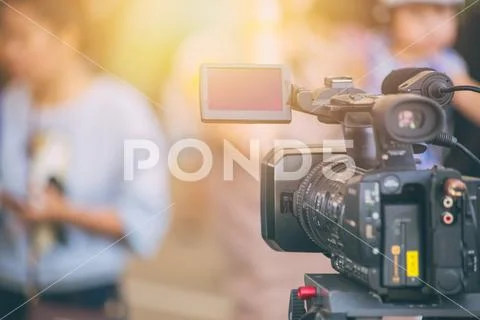 Video camera field working recorder commercial production house Stock-Fotos