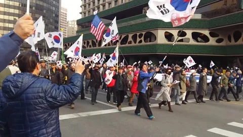 Video of citizens protesting the impeachment of President Park Geun-hye Stock Footage 310601993
