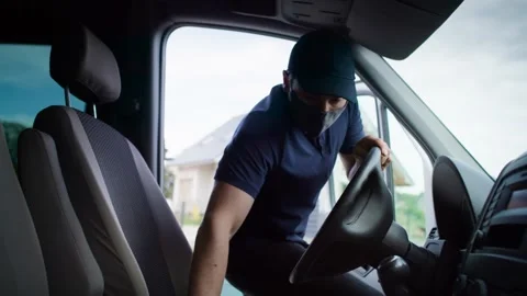 Video of courier in the car looking at documents. Stock-Footage 155730457