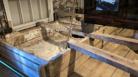 Video documenting a preserved wool-processing system for fabric Stock Footage 336150270