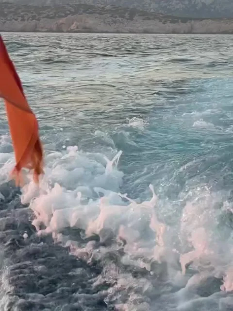 Video: Dynamic Boat Wake Churning Through Open Ocean Stock-Footage 339882010