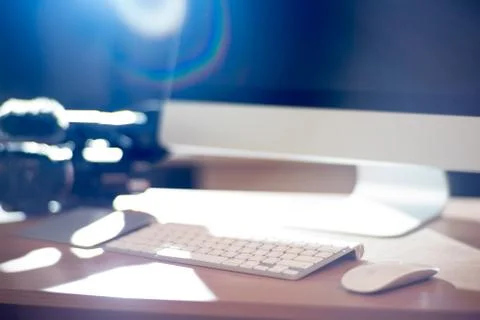 Video editing workstation with video camera beside Foto stock
