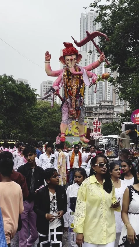 Video of Grand Ganesh Immersion Procession at Central Mumbai on a Rainy Day Stock Footage 325570812