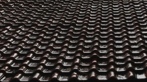 Video Heavy rain fallen extreme weather, Rain drop on the roof. 4K 60 fps Stock Footage 336572238