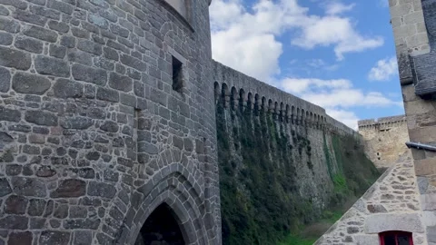 Video of the Jerzual Gate from the outer fortifications of Dinan, France Видео 246148000