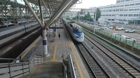Video of KTX high-speed train operation at Seoul Station (terminal station) Stock Footage 315034773