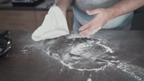 Video of a man doing the technique of "torta napoletana" Video stock 146551879