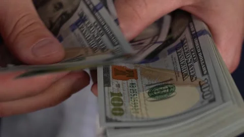Video of man's hands count banknotes, money calculation. Personal expenses, Vidéo 287198245