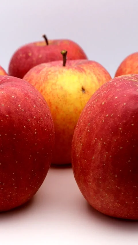 A video of many apples spinning Stock Footage 336449427