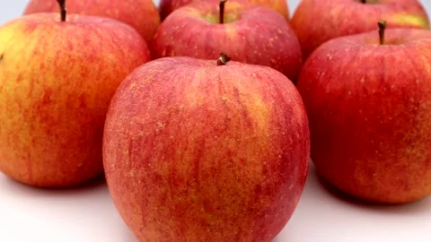A video of many apples spinning Stock Footage 336452593