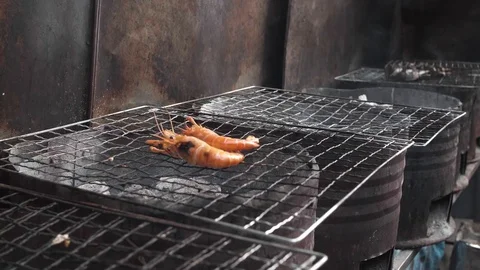 Video-material-of-slow-action-of-roasted-shrimp 스톡 동영상 126134213