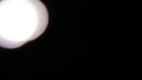 Video moving up and down from the top left corner 動画素材 317484909