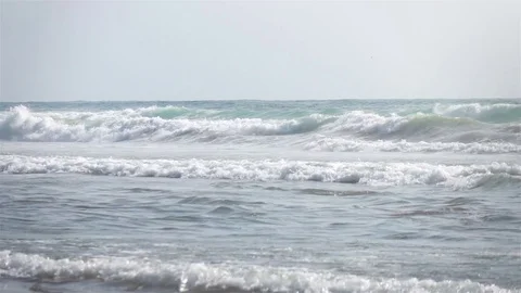 Video of ocean waves in real slow motion Stock Footage 83651911