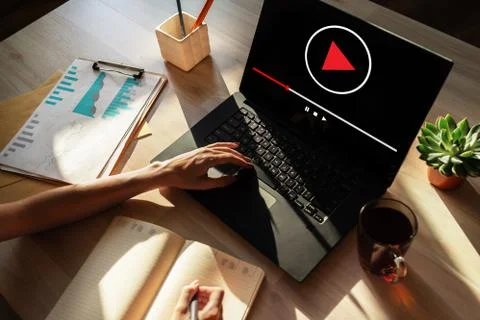 Video player window on device screen. Internet marketing and advertising concept Stock-Fotos