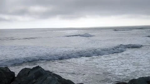 Video sequence showing the Atlantic Ocean Video stock 330362741