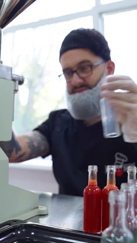 Video set - Making red chili and green jalapeno sauce. Vertical video. Video stock 288370025