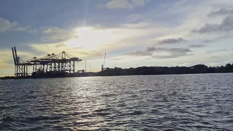 Video of ship to shore container cranes or ship to shore gantry crane in po.. 스톡 동영상 313381518