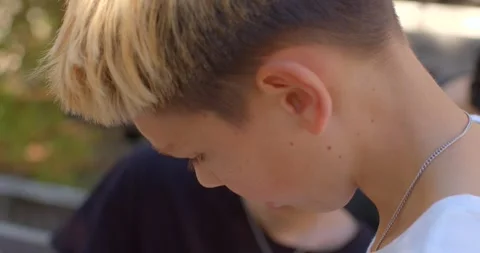The video showcases closeups of personal accessories and style Vidéo 334037491