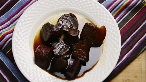 A video showcasing dulce de camote (sweet potato candy), a traditional Salv.. Vídeo Stock 303668723