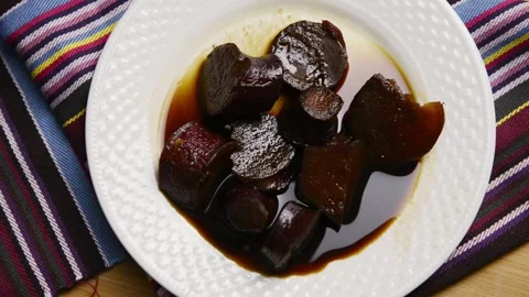A video showcasing dulce de camote (sweet potato candy), a traditional Salv.. Vídeo Stock 303668724