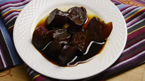 A video showcasing dulce de camote (sweet potato candy), a traditional Salv.. Vídeo Stock 303668769