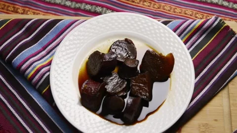 A video showcasing dulce de camote (sweet potato candy), a traditional Salv.. Vídeo Stock 303668770