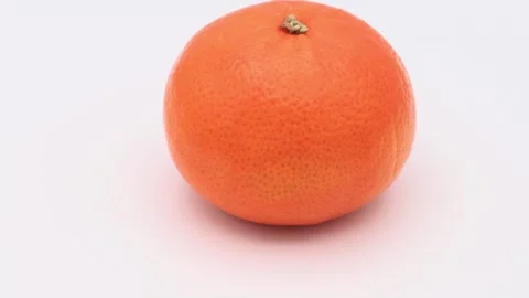 Video of a spinning orange Stock Footage 336655056