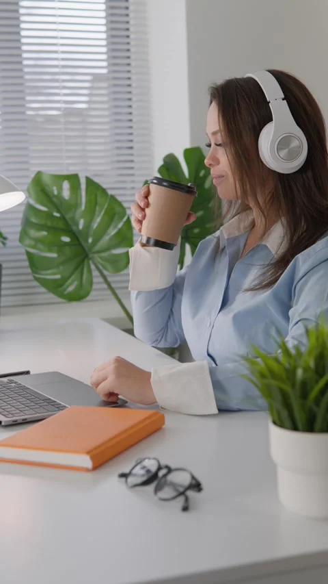 In this video, a student actively learns new material using a laptop on her home Stock Footage 265982892