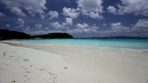Video of tropical beach with audio, little hawksnest, St John Video stock 76400053