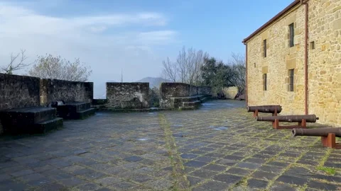 Video of a war cannon inside a fort Видео 253216696