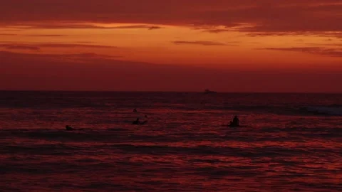 Video of the waves of the sea (Pacific Ocean in Lima, Peru) at sunset. Stock Footage 236274374