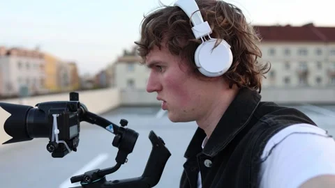 Videographer refines camera control Stock Footage 332902368
