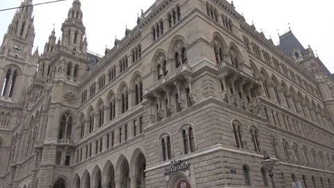 Vienna, Austria, Dec 28, 2023, Detail of the Vienna City Hall building 库存影片 285111370