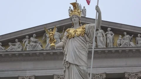 Vienna, Austria, Dec 28, 2023, Goddess Athena statue in Vienna 库存影片 285111627