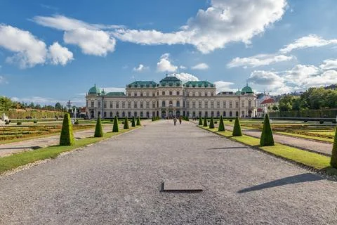 VIENNA, AUSTRIA - OCTOBER 09, 2016: Belvedere Palace and Garden. Sightseein.. Stock Photos