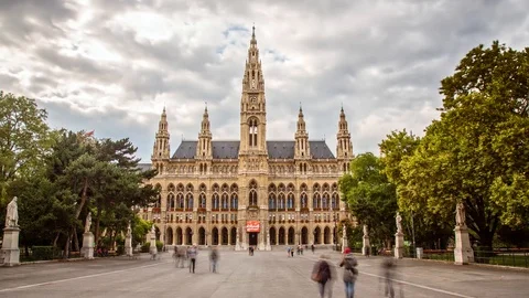 The Vienna City Hall Hyperlapse 4K! Видео 86745157
