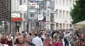 Vienna Establishing Shot Rush Hour Busy People Shopping Street City Center Shop HD Footage
